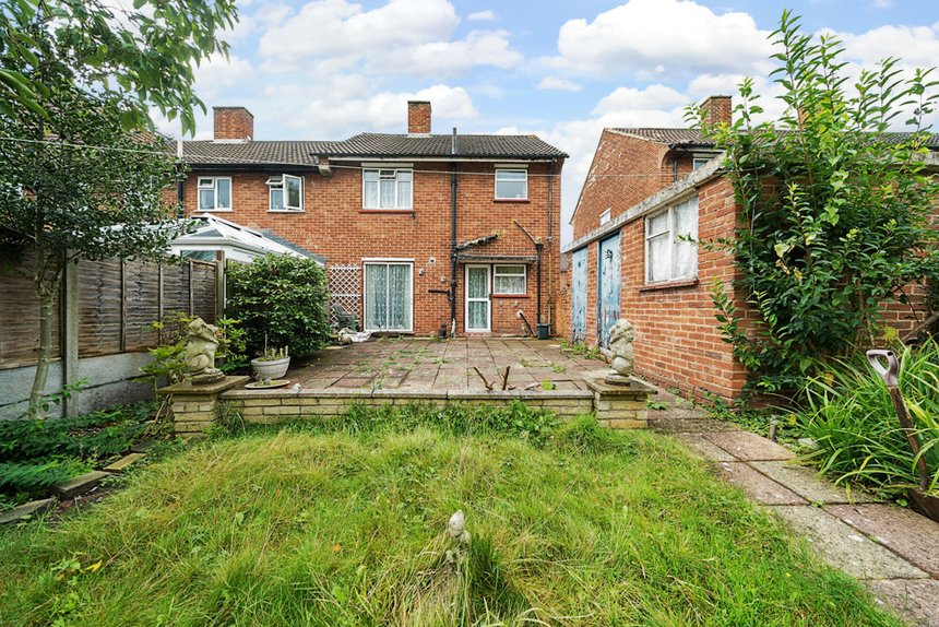 under offer castleton road london 33514 - Gibbs Gillespie