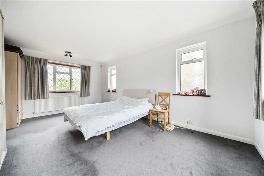 for sale wakehams hill london 33525 - Gibbs Gillespie