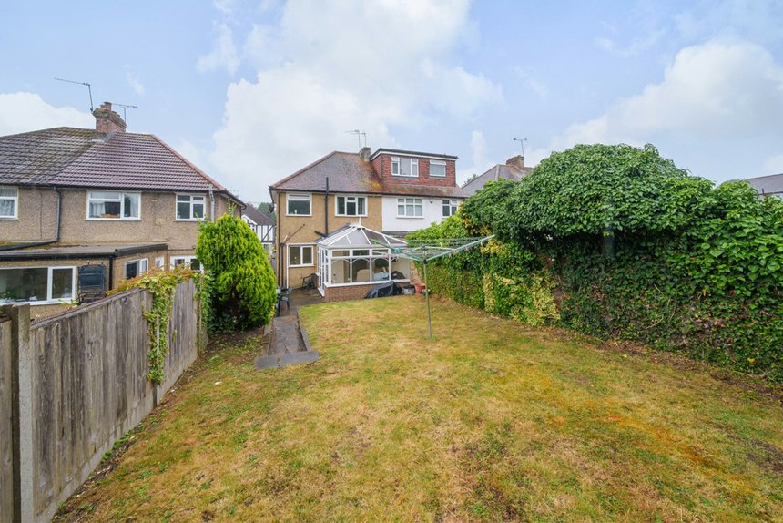 under offer valley walk london 33549 - Gibbs Gillespie