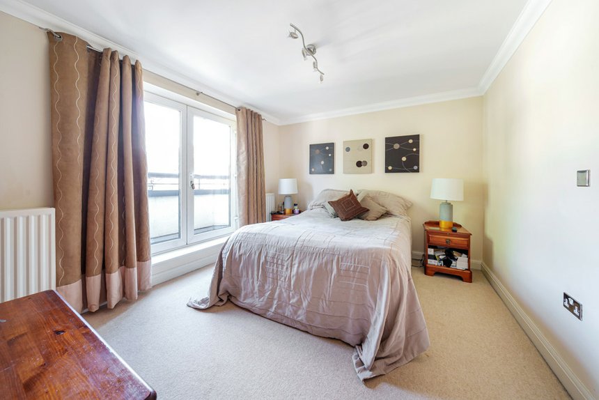 for sale carew road london 33553 - Gibbs Gillespie