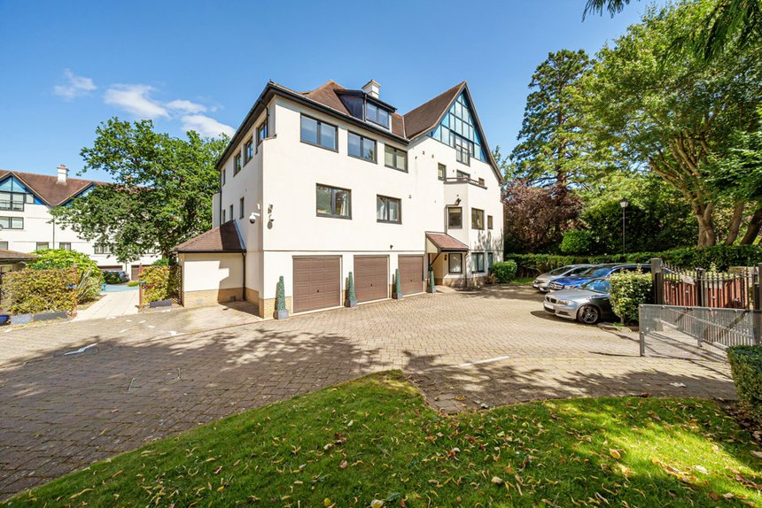 for sale carew road london 33553 - Gibbs Gillespie