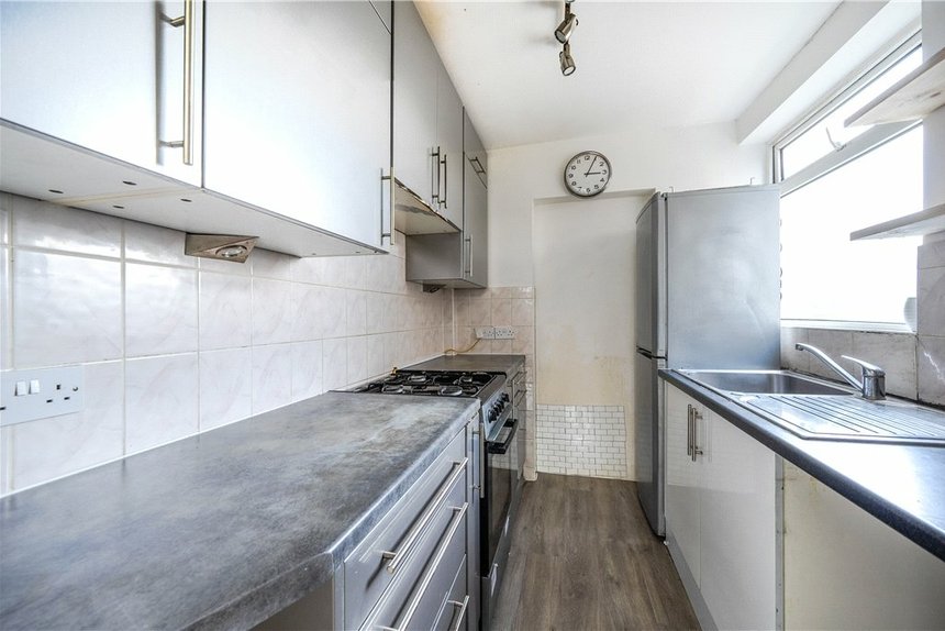 under offer hermitage way london 33555 - Gibbs Gillespie