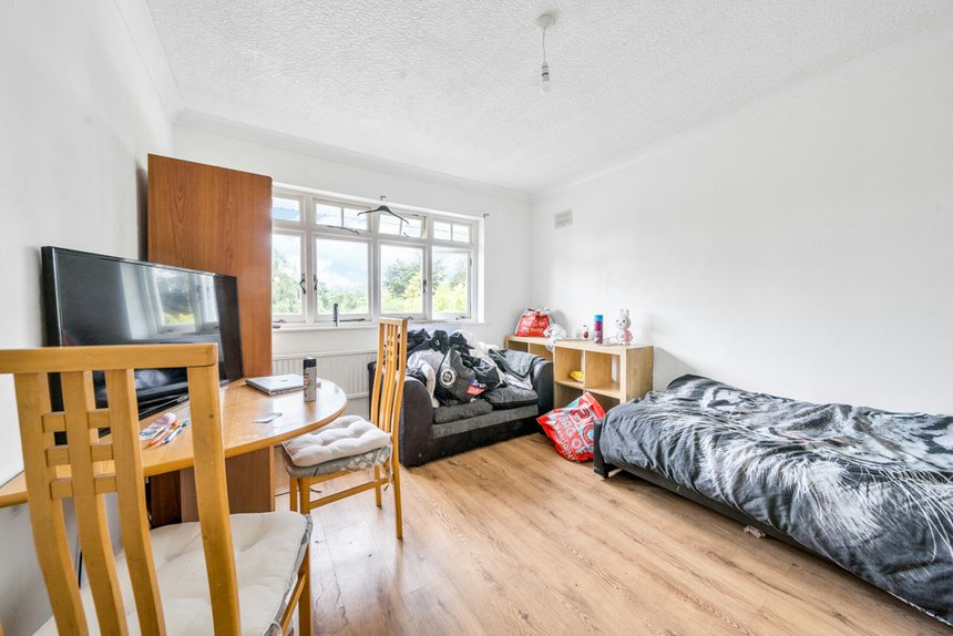 for sale oaklands avenue london 33572 - Gibbs Gillespie