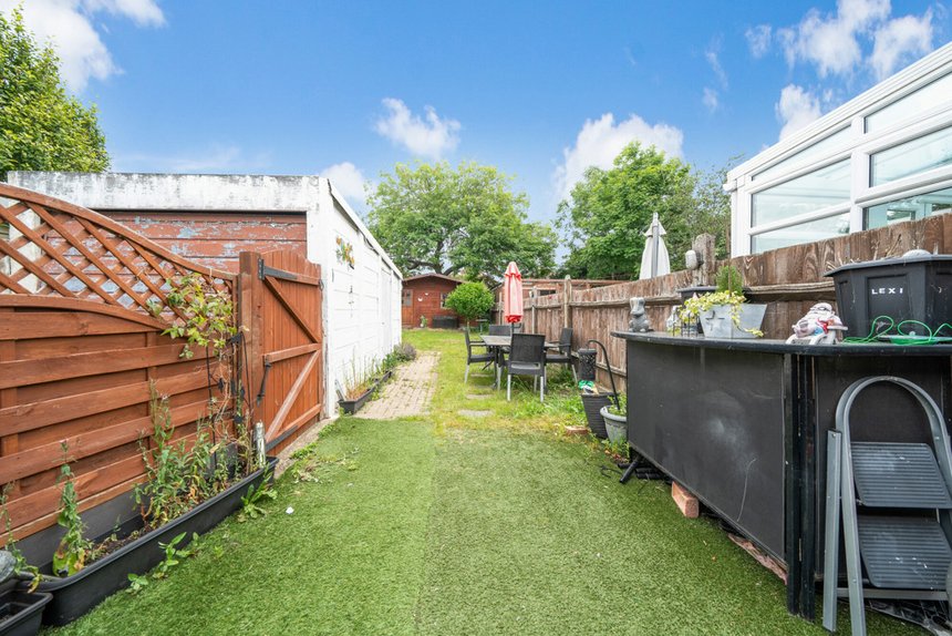 under offer gresham road london 33575 - Gibbs Gillespie