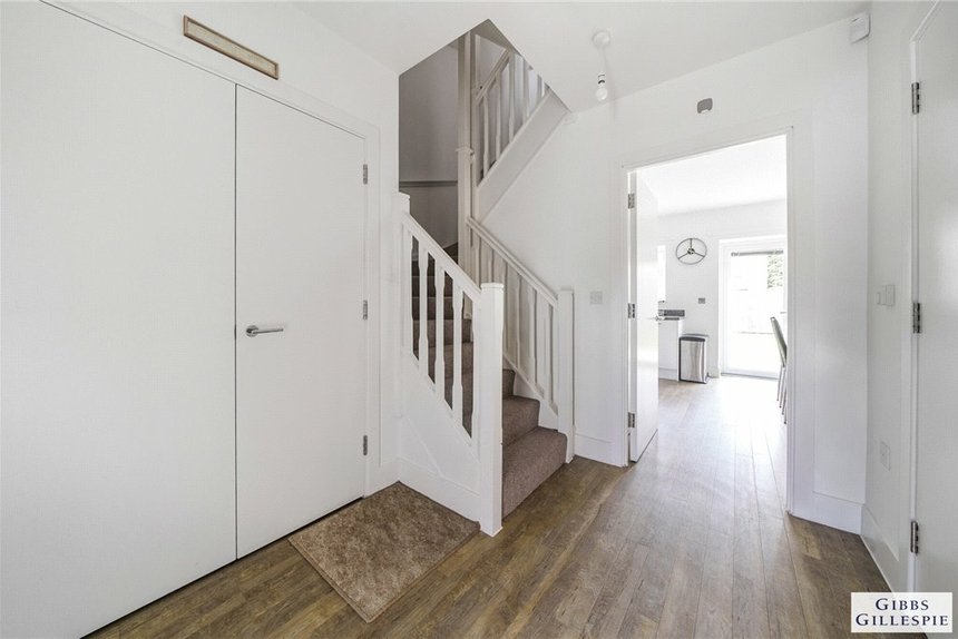 under offer austen road london 33579 - Gibbs Gillespie