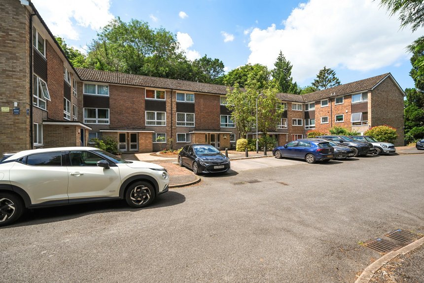 for sale langland court london 33591 - Gibbs Gillespie