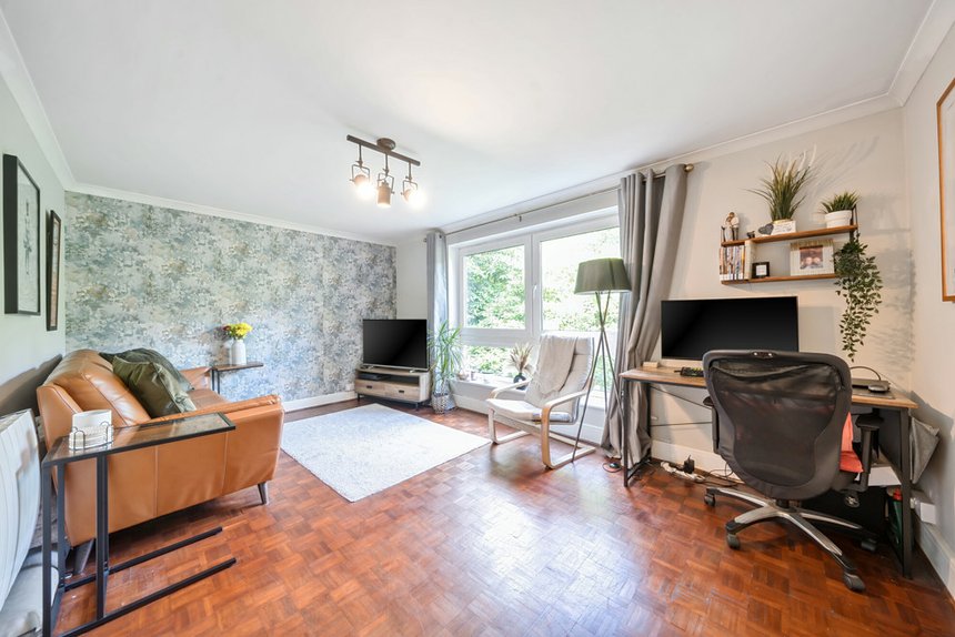 for sale langland court london 33591 - Gibbs Gillespie