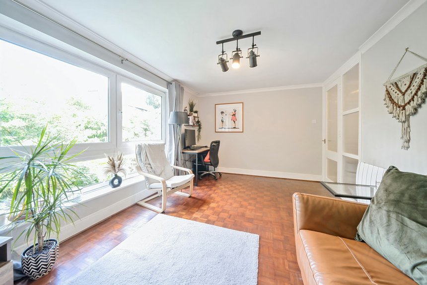 for sale langland court london 33591 - Gibbs Gillespie