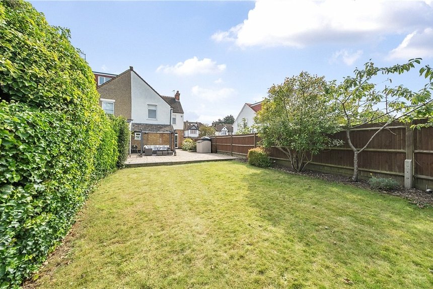 for sale oxhey avenue london 33603 - Gibbs Gillespie