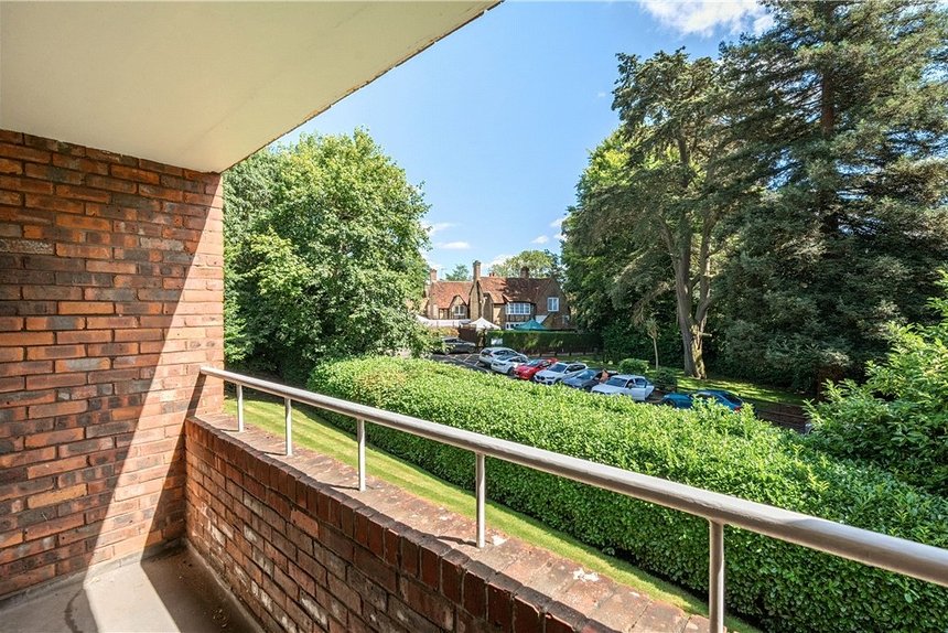 under offer dene road london 33609 - Gibbs Gillespie