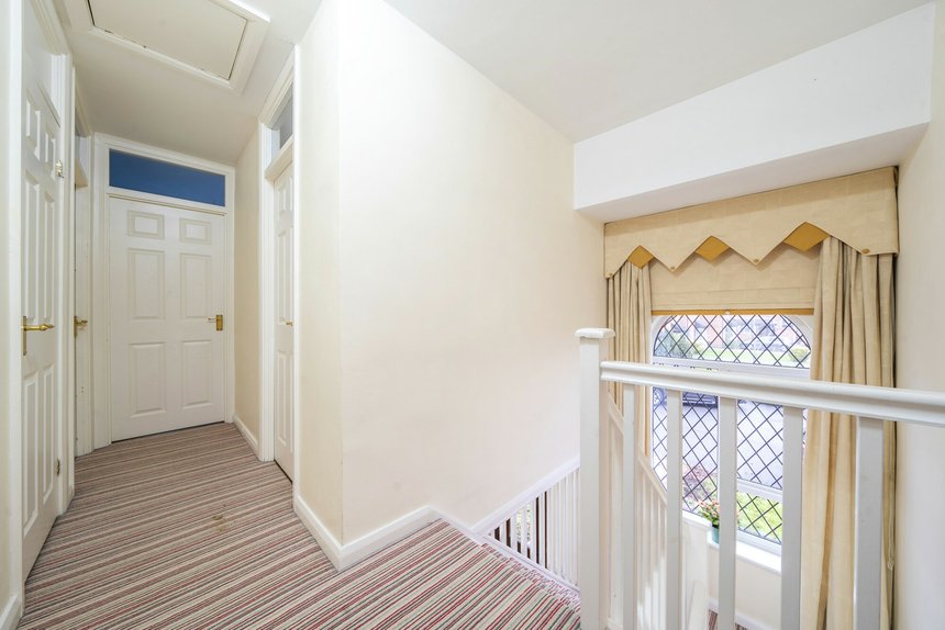 for sale melbourne close london 33618 - Gibbs Gillespie