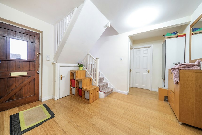 for sale melbourne close london 33618 - Gibbs Gillespie
