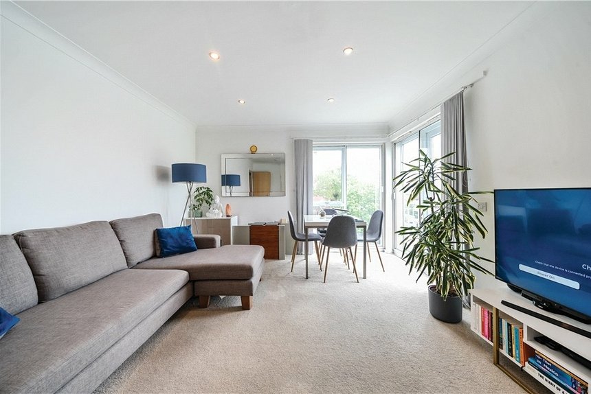 for sale carmichael close london 33622 - Gibbs Gillespie