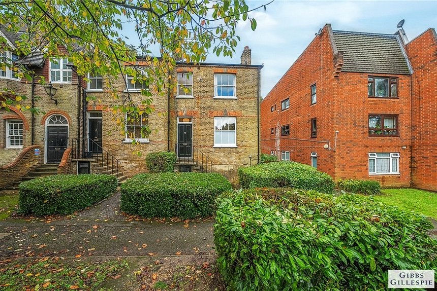 for sale hornbuckle close london 33648 - Gibbs Gillespie