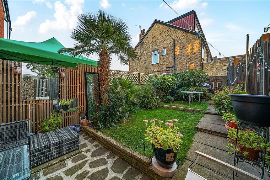 under offer charles road london 33661 - Gibbs Gillespie