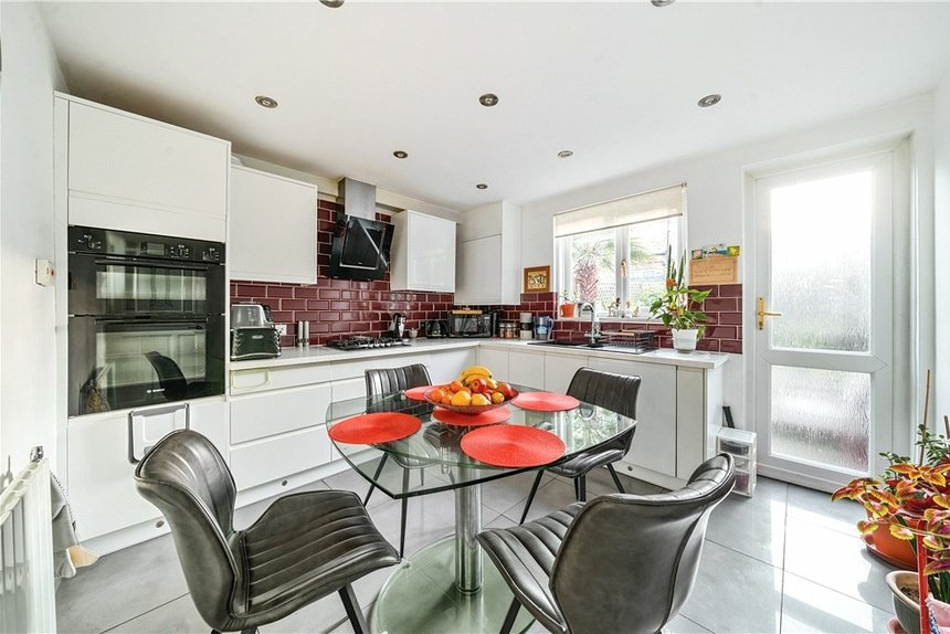 under offer charles road london 33661 - Gibbs Gillespie