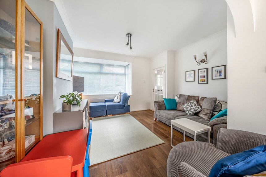 under offer mildred avenue london 33676 - Gibbs Gillespie