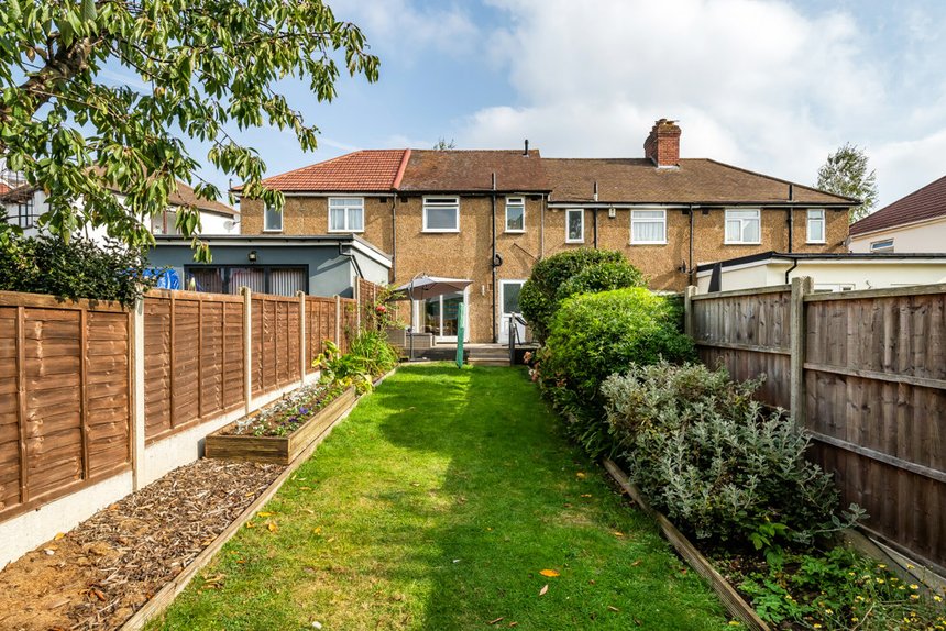 under offer mildred avenue london 33676 - Gibbs Gillespie