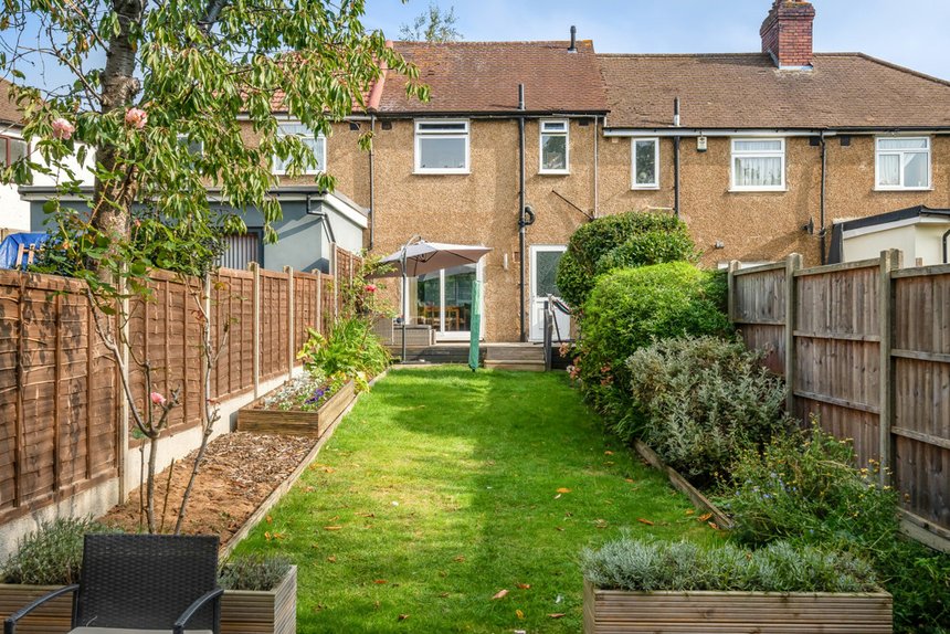 under offer mildred avenue london 33676 - Gibbs Gillespie