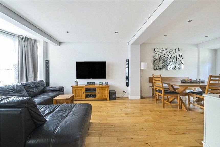 for sale conway crescent london 33680 - Gibbs Gillespie