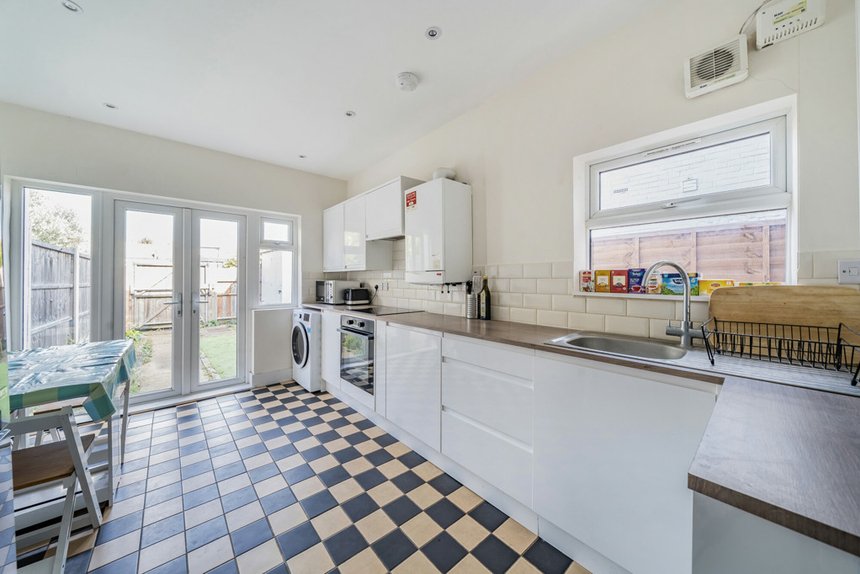 under offer westfield road london 33694 - Gibbs Gillespie