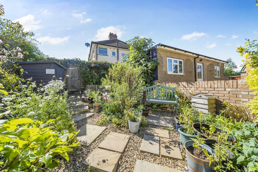 for sale wood end lane london 33710 - Gibbs Gillespie