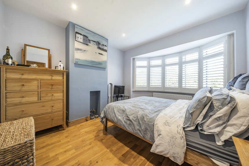 for sale wood end lane london 33710 - Gibbs Gillespie