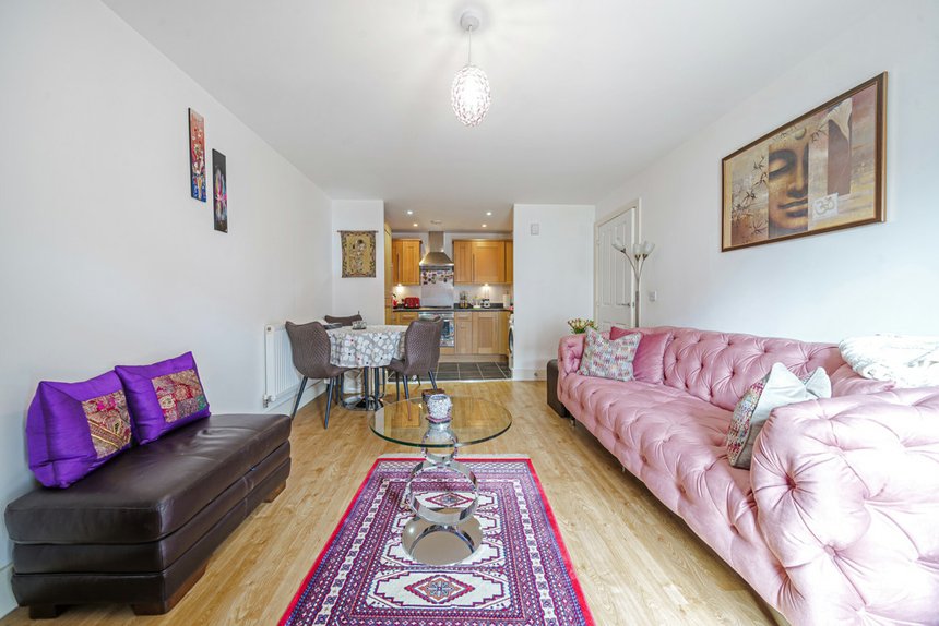 for sale wren lane london 33727 - Gibbs Gillespie