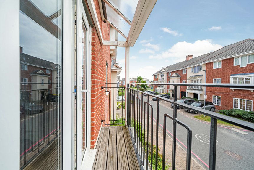 for sale wren lane london 33727 - Gibbs Gillespie