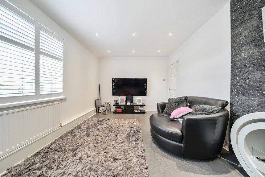 for sale harvey road london 33731 - Gibbs Gillespie