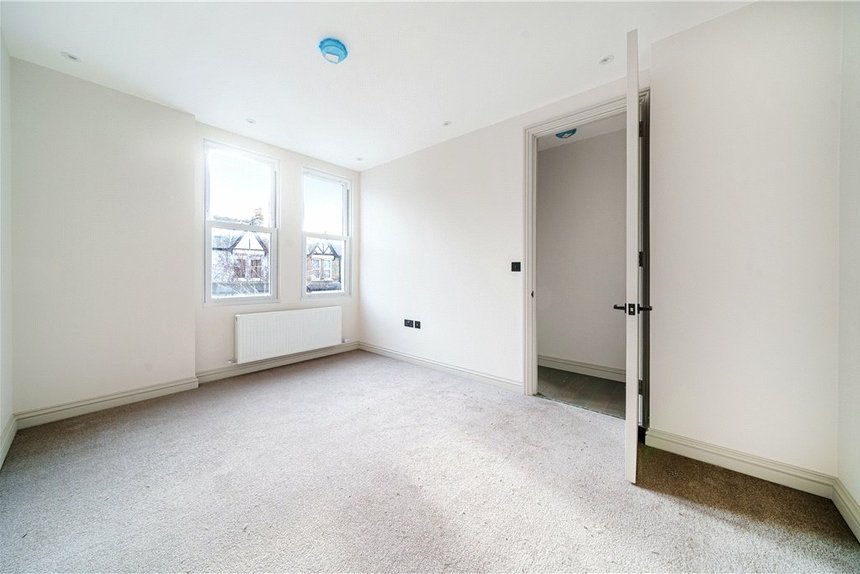 under offer hastings road london 33734 - Gibbs Gillespie