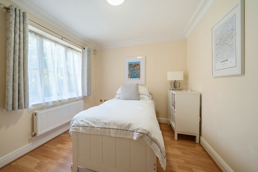 for sale eastbury avenue london 33740 - Gibbs Gillespie