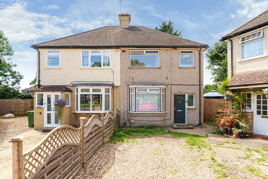 under offer thackeray close london 33754 - Gibbs Gillespie