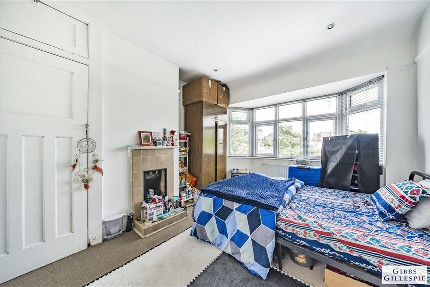 under offer abercorn crescent london 33756 - Gibbs Gillespie