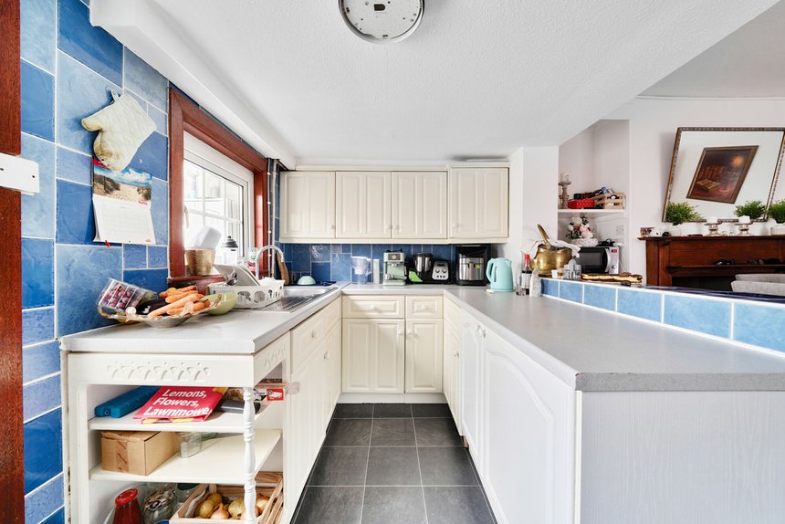 under offer montague road london 33762 - Gibbs Gillespie