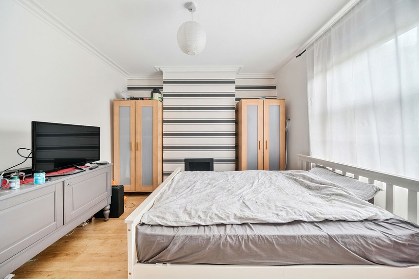 under offer montague road london 33762 - Gibbs Gillespie