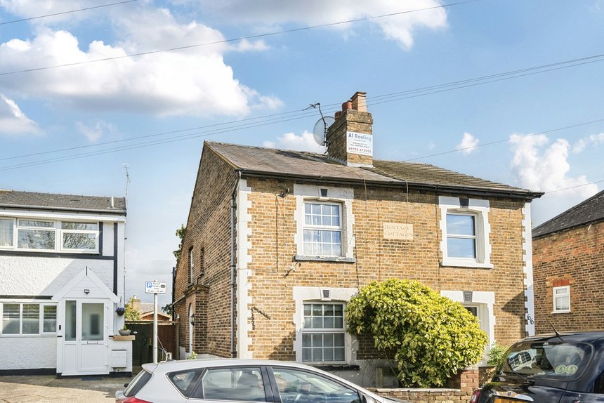 under offer montague road london 33762 - Gibbs Gillespie