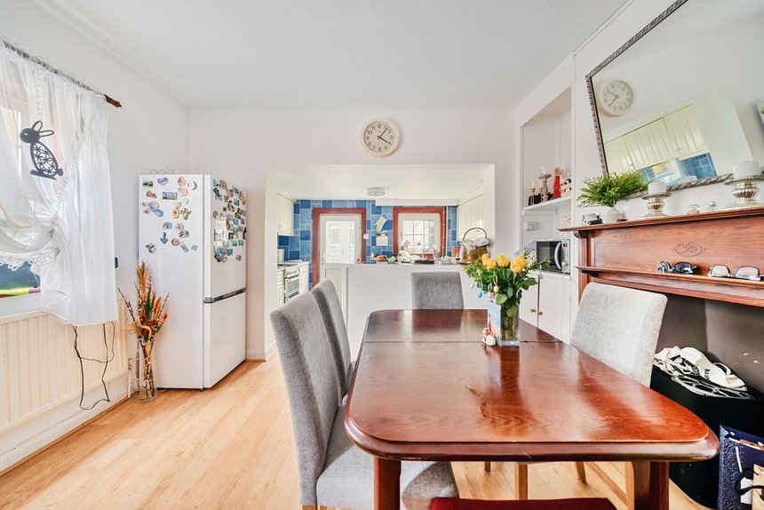 under offer montague road london 33762 - Gibbs Gillespie