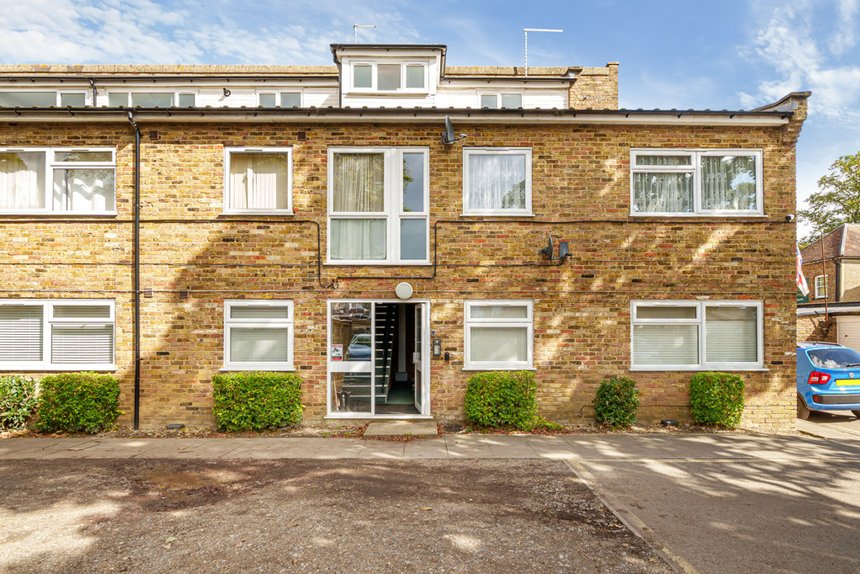 for sale the poplars london 33766 - Gibbs Gillespie