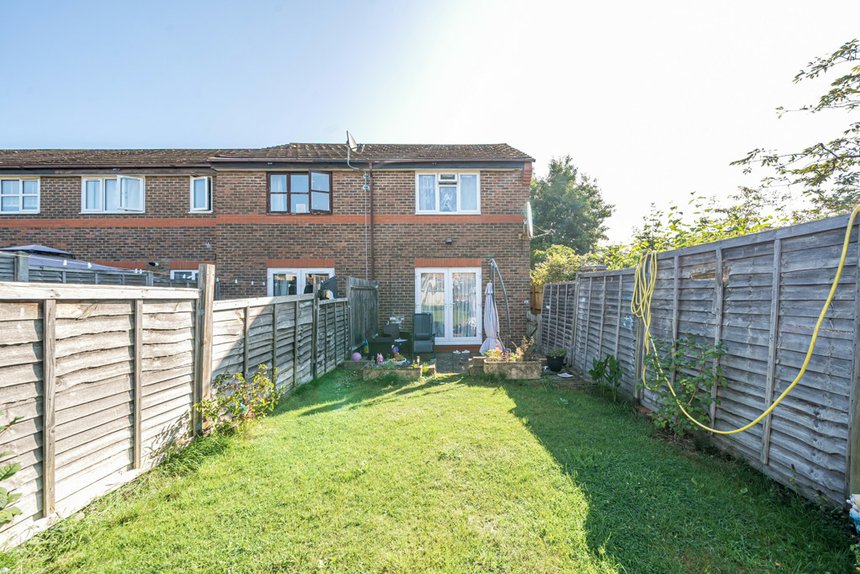 for sale forbes way london 33767 - Gibbs Gillespie