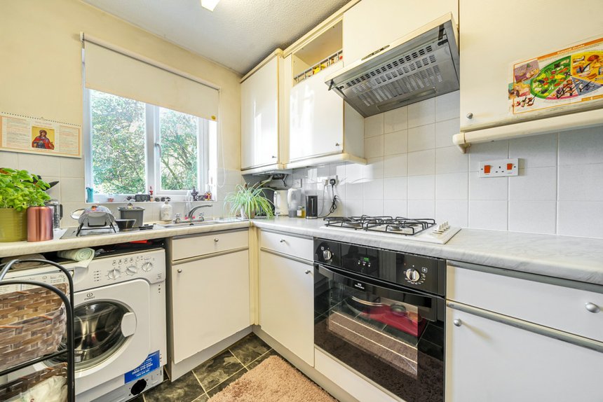 for sale forbes way london 33767 - Gibbs Gillespie