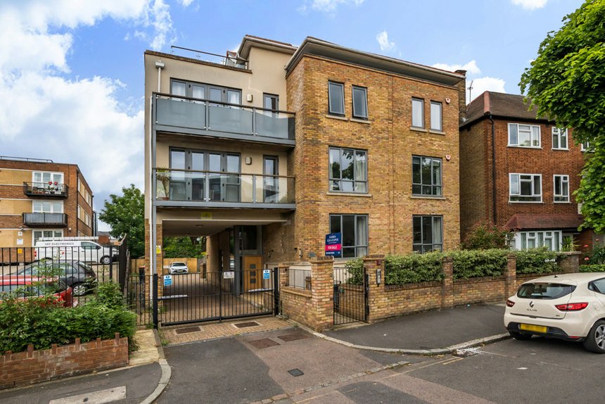 for sale hartington road london 33774 - Gibbs Gillespie