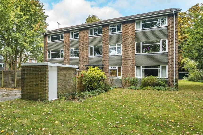 for sale helston close london 33783 - Gibbs Gillespie