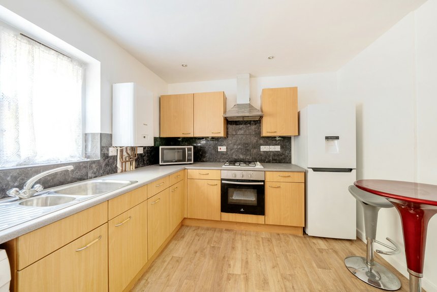 for sale sandalwood drive london 33785 - Gibbs Gillespie