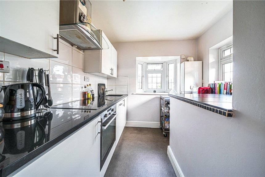 for sale west end avenue london 33786 - Gibbs Gillespie