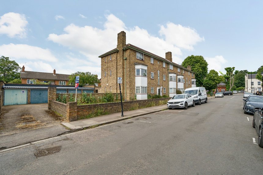 under offer somerset road london 33791 - Gibbs Gillespie