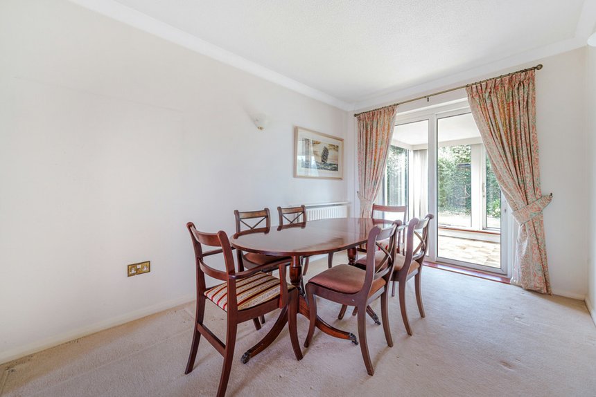 under offer wheatley way london 33805 - Gibbs Gillespie