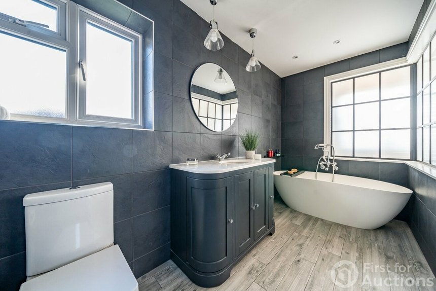 under offer hamilton road london 33806 - Gibbs Gillespie