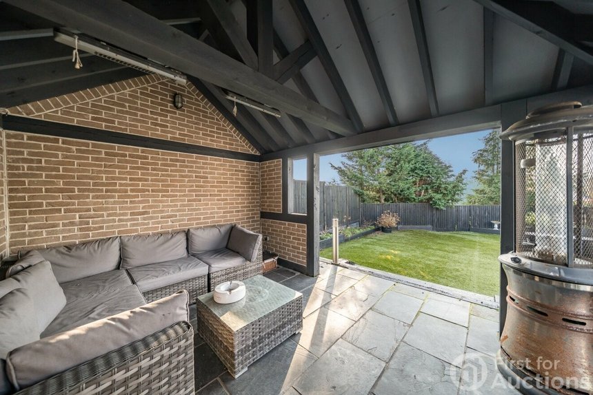 under offer hamilton road london 33806 - Gibbs Gillespie