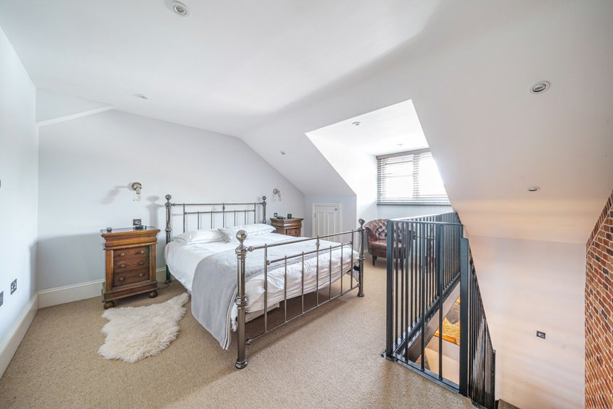 for sale hamilton road london 33806 - Gibbs Gillespie